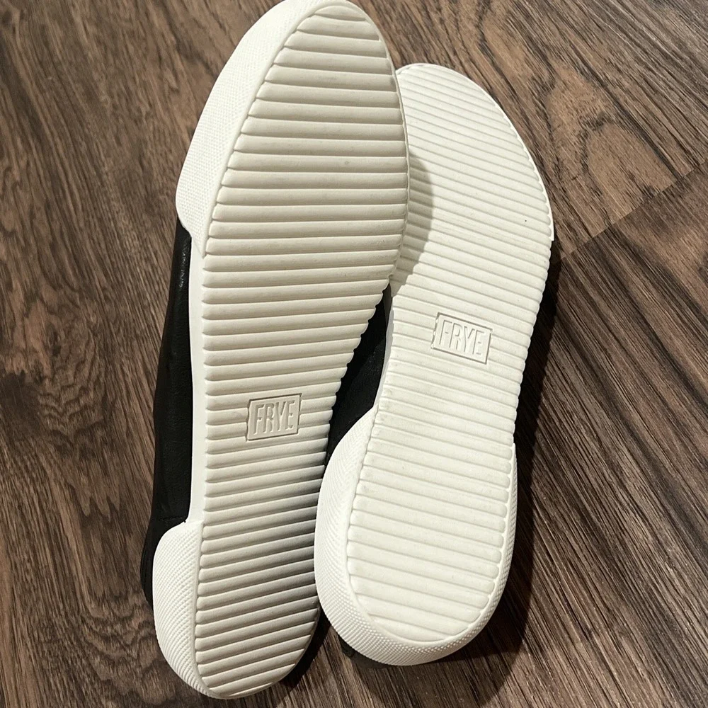 Frye Mia Slip On Sneakers Color Black Size 8